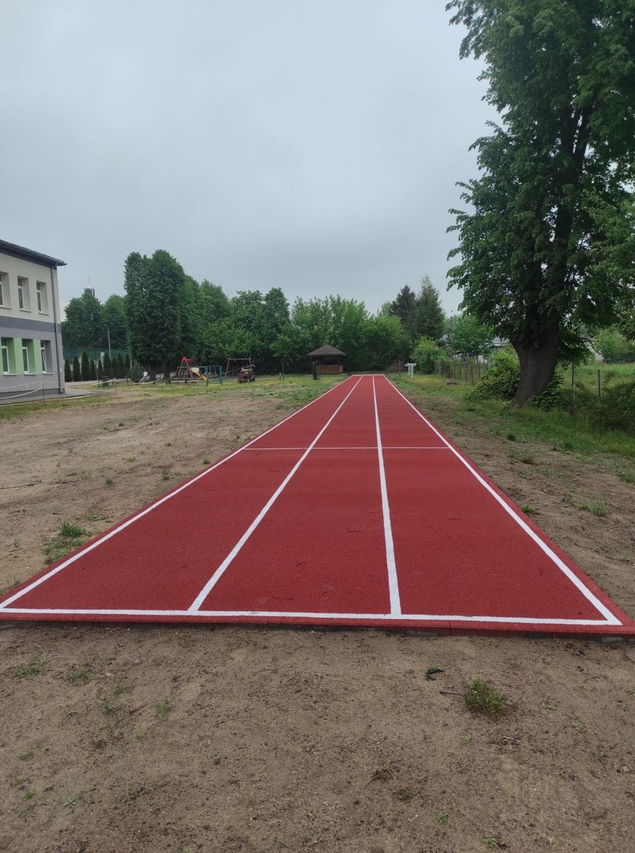 Budowa bieżni przy SP Joniec zakończona