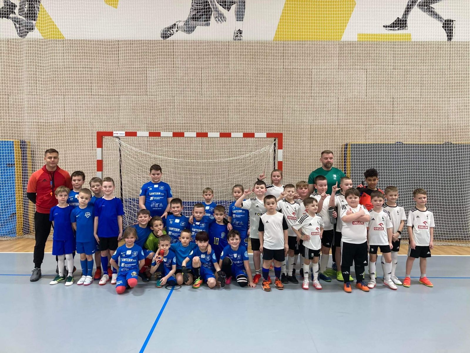 Mecz sparingowy Klubu Sportowego KS Joniec z Legią Soccer School