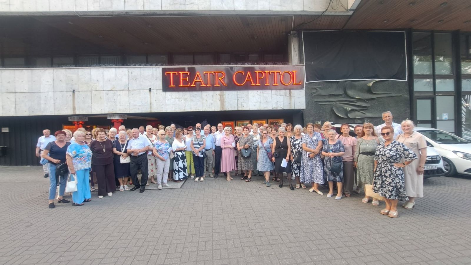 Wyjazd seniorów z terenu gminy Joniec do Teatru