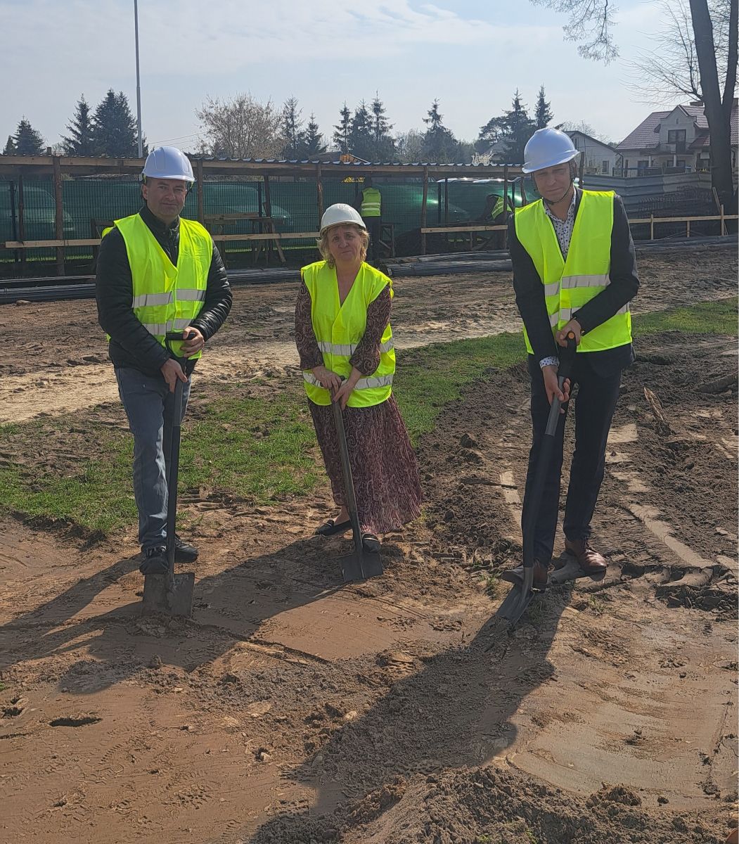 Budowa hali sportowej przy Szkole Podstawowej im. Bohaterów Bitwy nad Wkrą w Jońcu rozpoczęta!