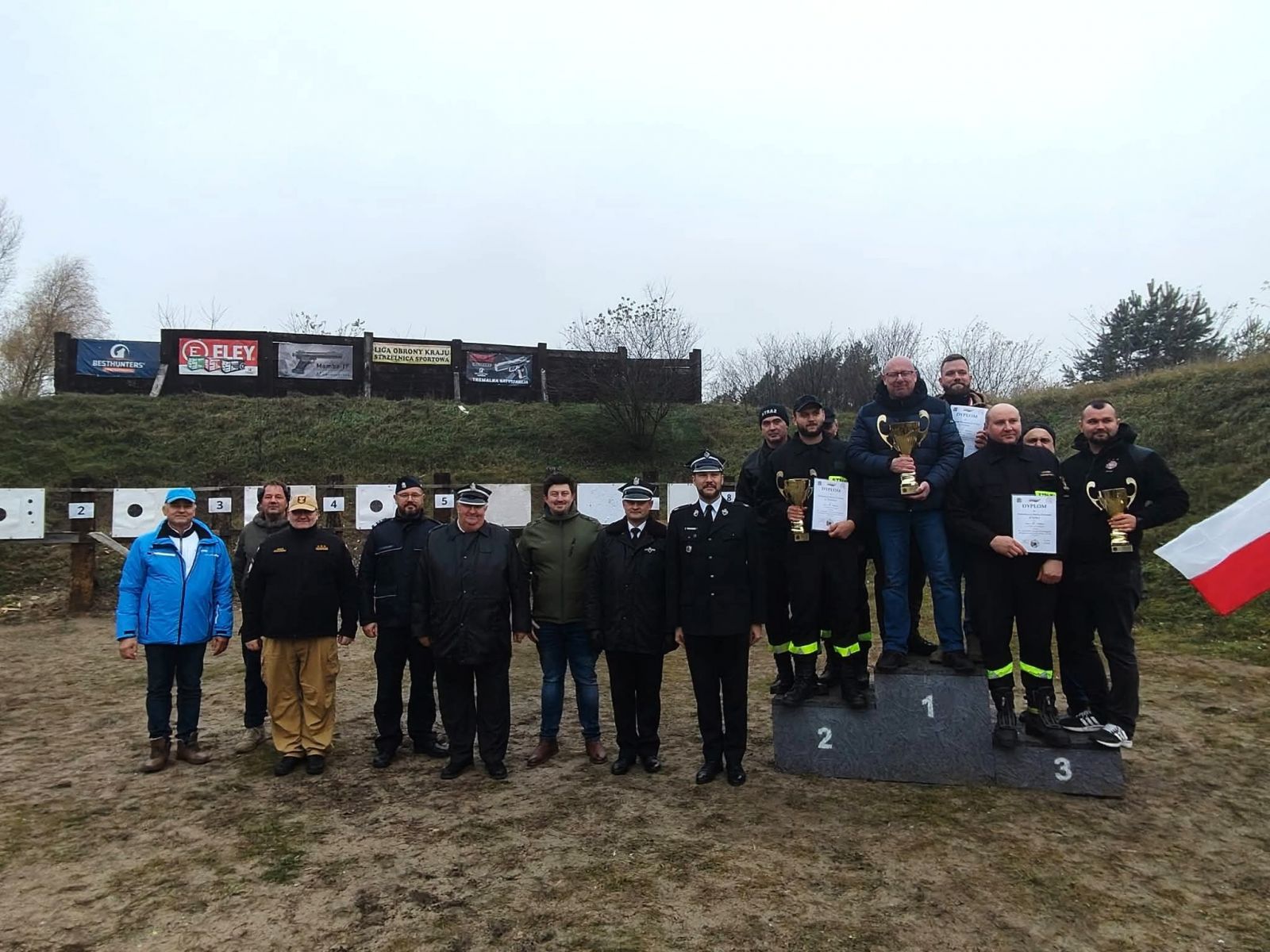 Zawody strzeleckie jednostek OSP, PSP i Policji w Szerominku