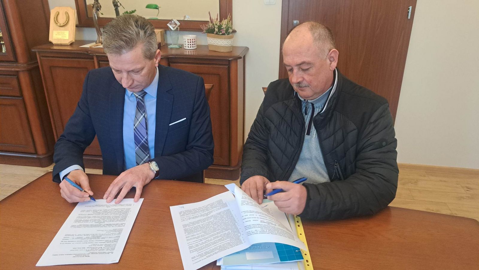 Umowa na remont dachu w świetlicy wiejskiej w Soboklęszczu podpisana!